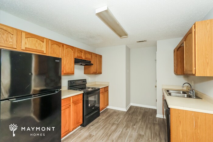 Building Photo - 26 Mineral Springs Ln