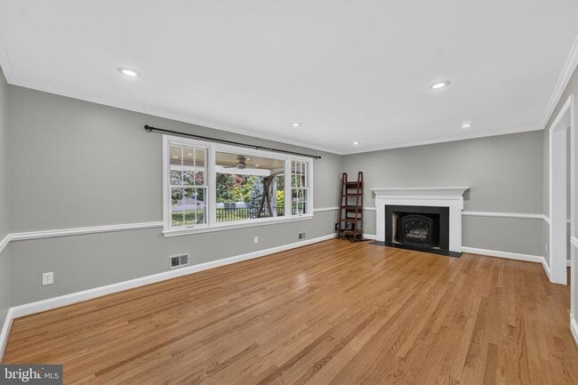Building Photo - 6443 Walters Woods Dr