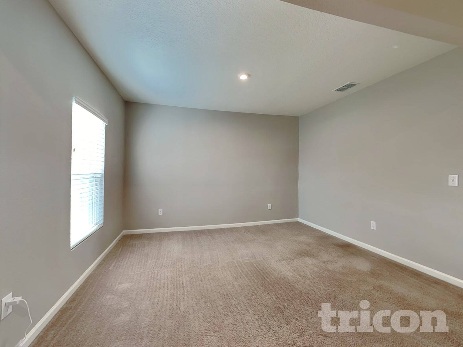 Building Photo - 1008 Talon Ln