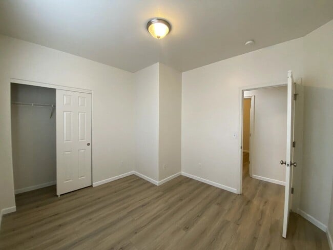 Building Photo - 660 Callahan Dr