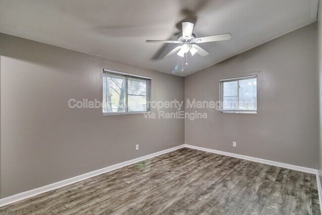 Building Photo - 12444 Largo Dr