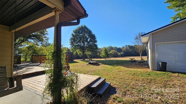 Building Photo - 5040 Pless Rd