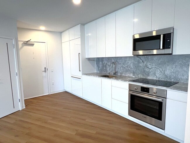 Building Photo - Aalii at Ward Village - High Floor One Bedroom, One Bath, One Assigned Parking