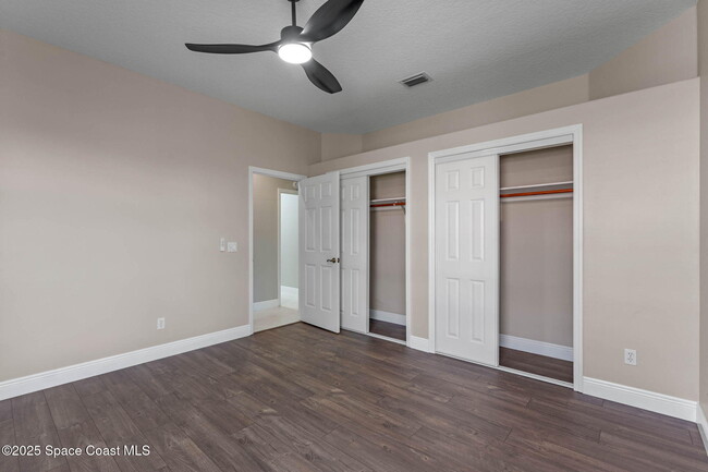 Building Photo - 706 Palmer Way