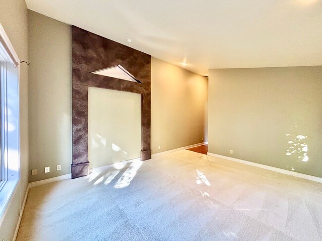 Building Photo - Great Home For Rent