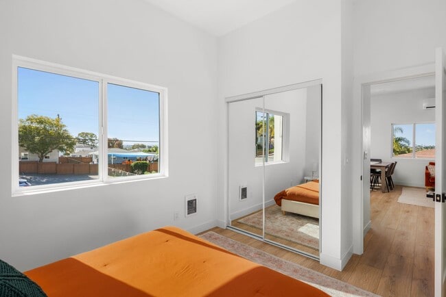 Building Photo - 2110 Drescher St