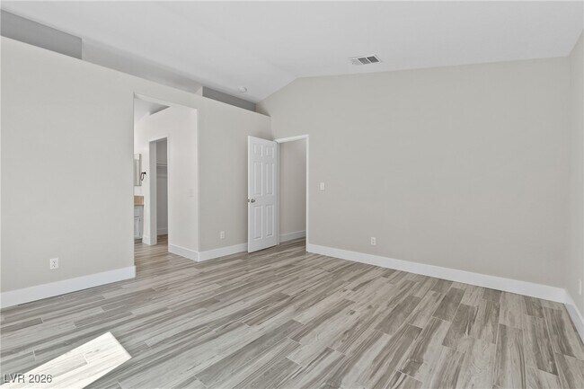 Building Photo - 2117 Marathon Keys Ave