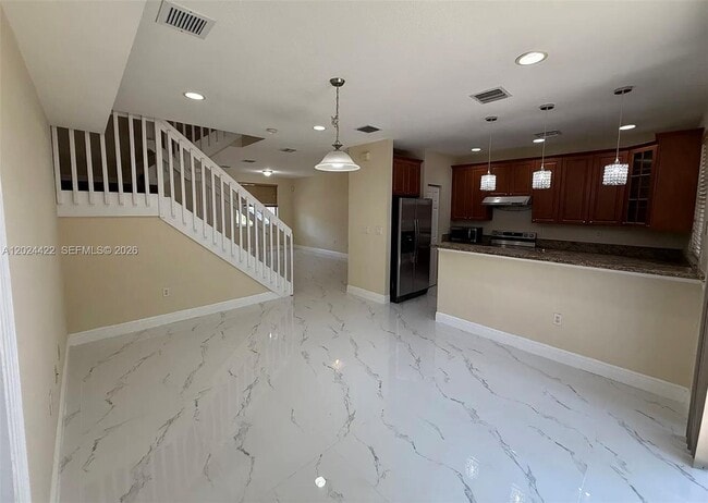 Building Photo - 6542 Hidden Cove Dr