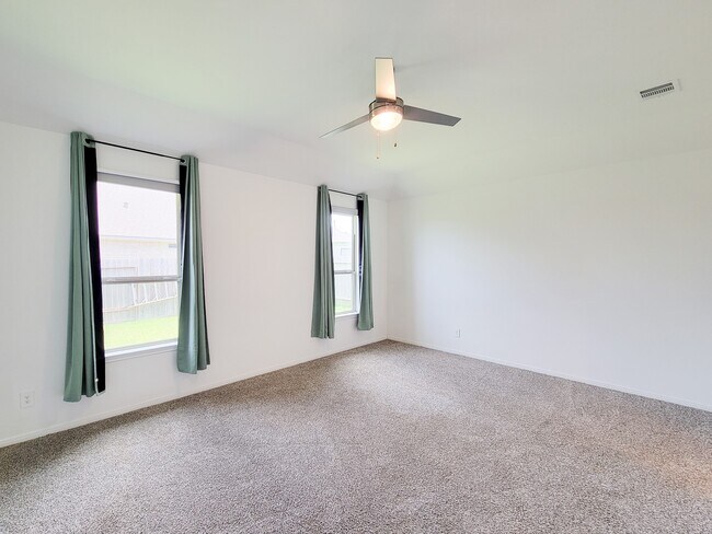 Building Photo - 907 Youth Water Rd