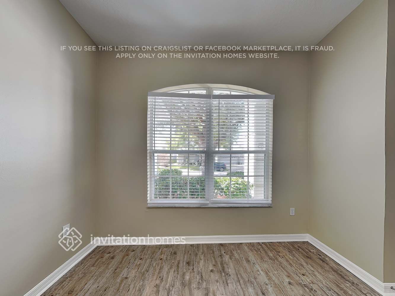 Building Photo - 498 Woodford Dr