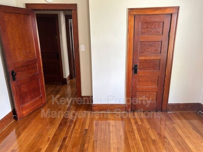 Building Photo - 210 Biltmore St