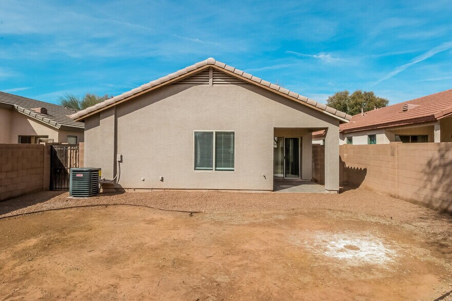 Building Photo - 4091 E Mica Rd