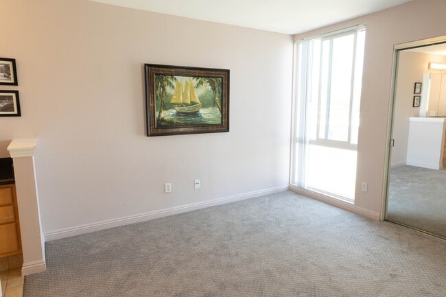 Building Photo - 4860 Rolando Ct