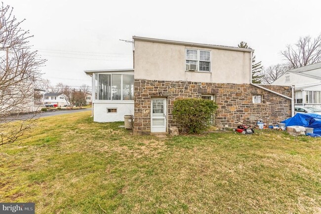 Building Photo - 36 N Trooper Rd
