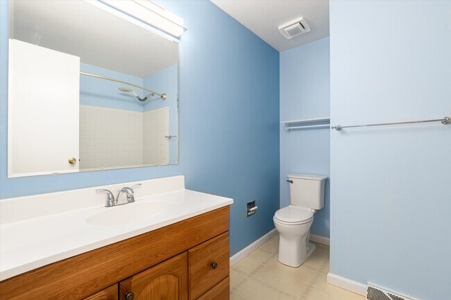 Building Photo - 13123 Spica Dr