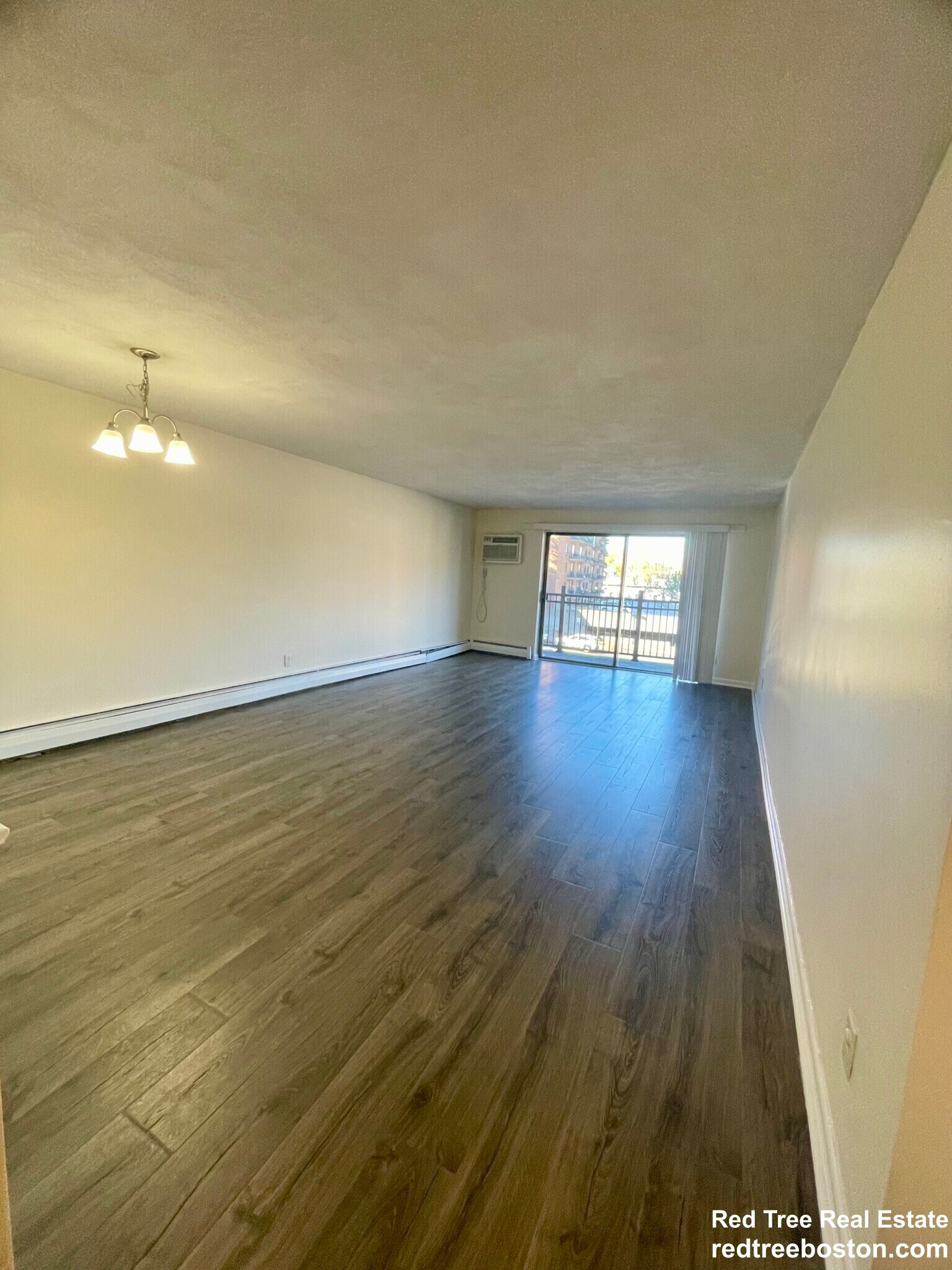 Building Photo - 24 Whites Ave