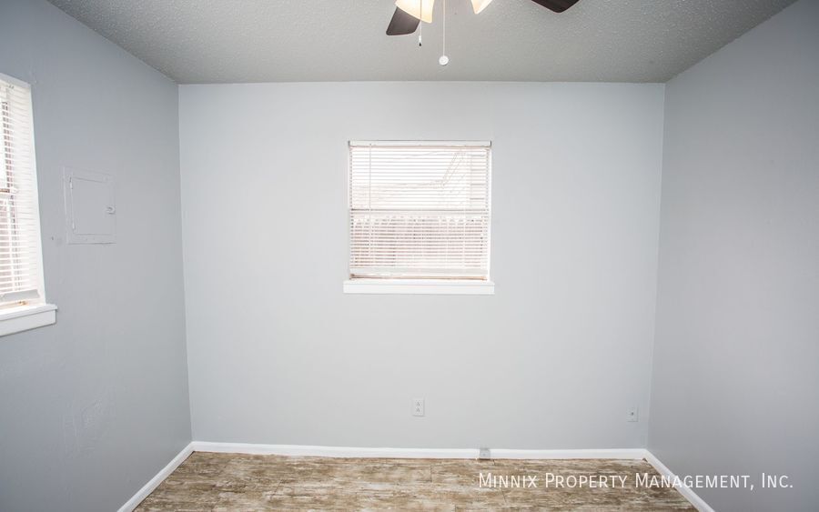 Building Photo - 3104 Ave. N