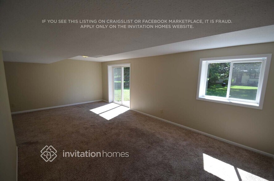 Building Photo - 2601 E 121st St