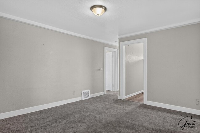 Building Photo - 13528 Ardmore St