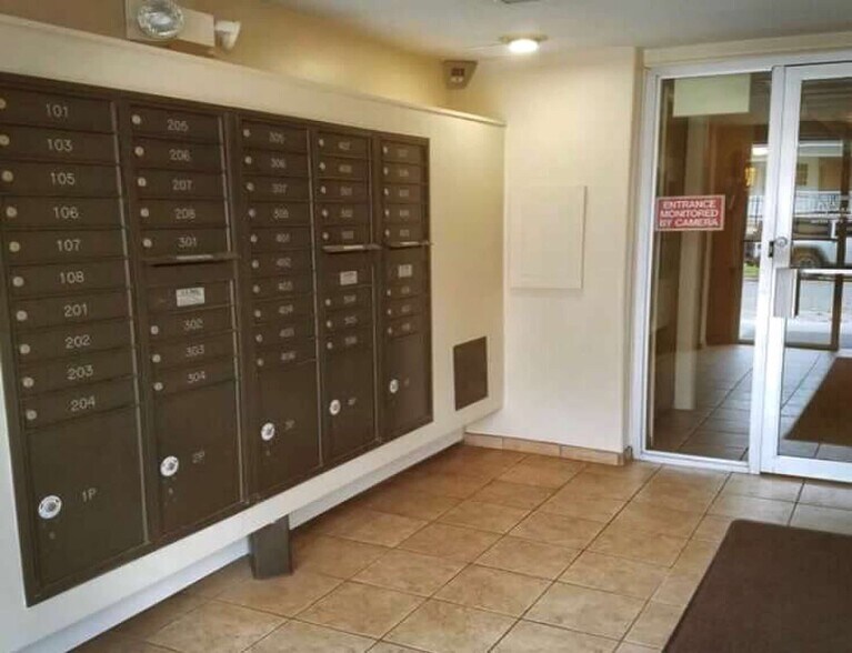 Secured Entrance - 1050 N Lafayette St