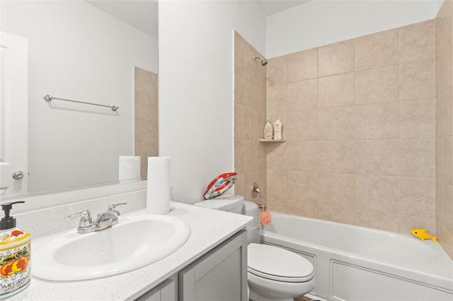 Building Photo - 3505 Riverside Dr