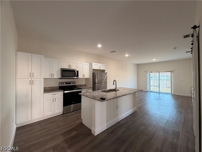 Building Photo - 454 Grant Blvd