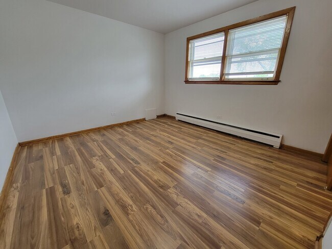 Building Photo - 2306 N 75th Ave