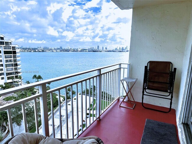 Building Photo - 770 Claughton Island Dr