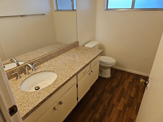 Building Photo - Spacious 4-Bedroom Home with Large Backyard & Covered Patio!