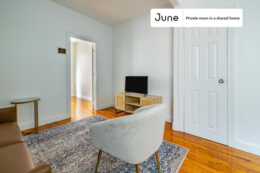 Building Photo - Room in Shared 2 bed/1 bath home