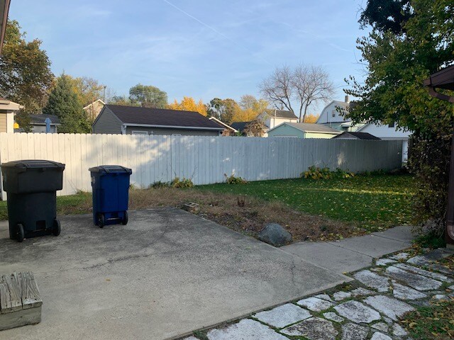 Building Photo - 208 Leroy Ave