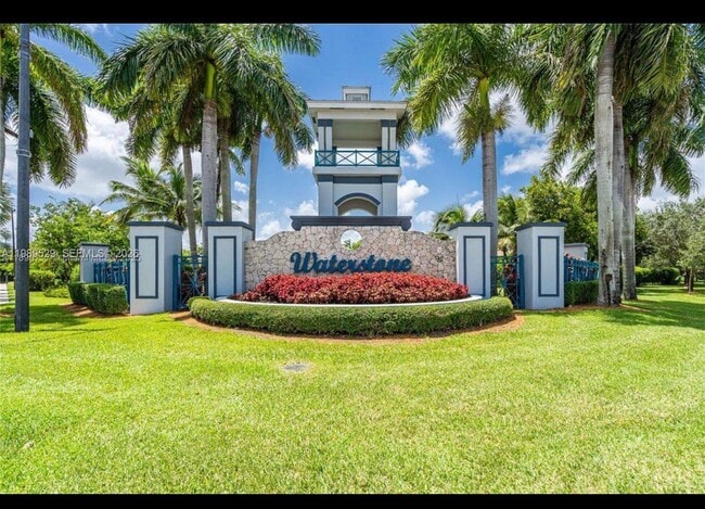 Building Photo - 1022 NE 42nd Terrace