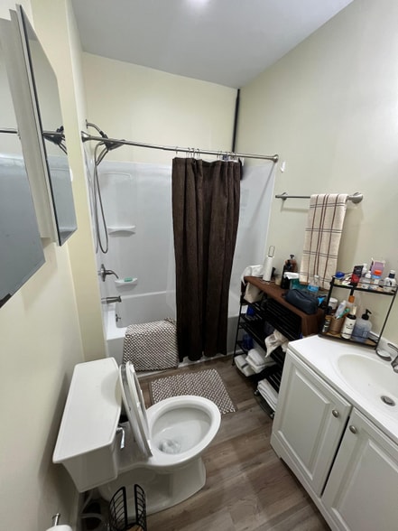 Building Photo - 26 Allen St