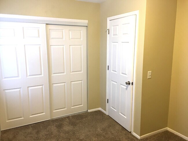 Building Photo - 2339 Rockspring Rd