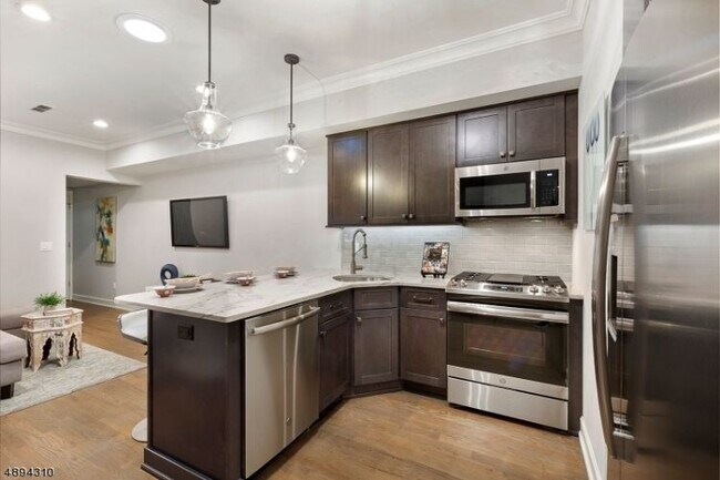 Building Photo - 409 Westfield Ave