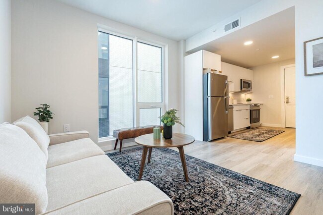 Building Photo - 1130 N Delaware Ave