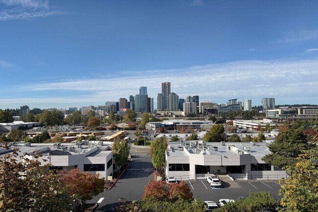 Building Photo - 2bd/1.75ba Bellevue Condo