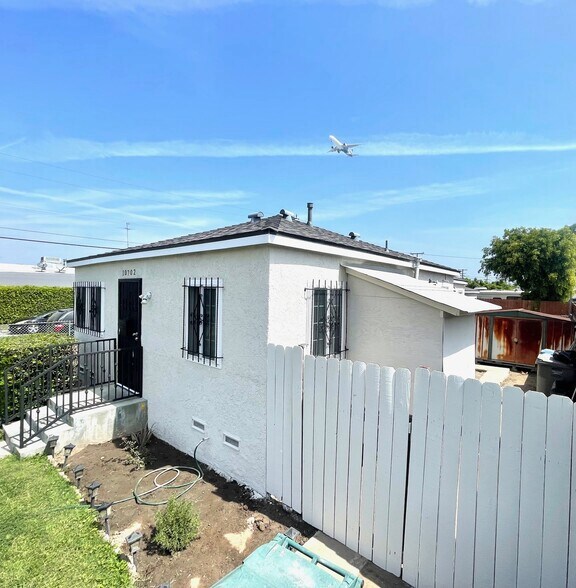 Building Photo - 4152 W 107th St