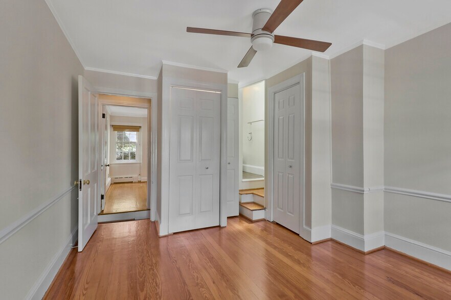 Building Photo - 1338 29th St NW
