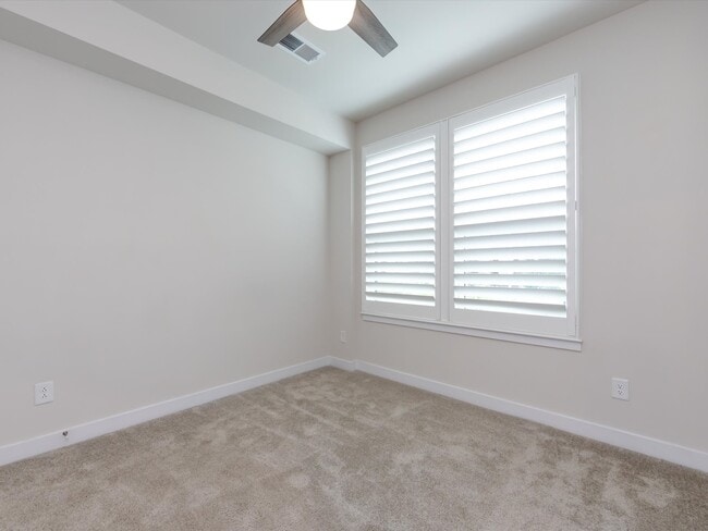 Building Photo - 413 Spearfield Ln