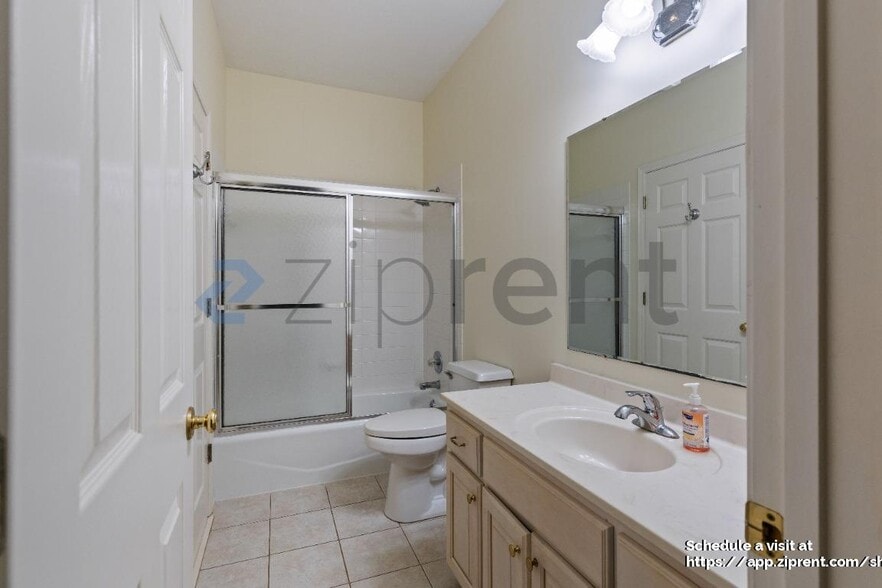 Building Photo - 6 Tiburon Pl