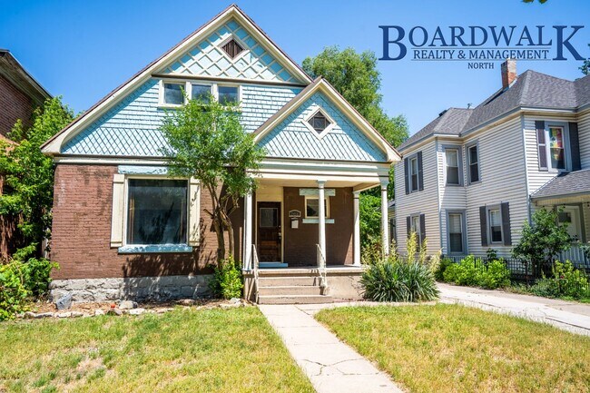 Primary Photo - 4 Bedroom Victorian Single Family Home
