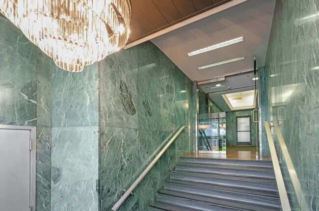 Building Photo - Enjoy The View