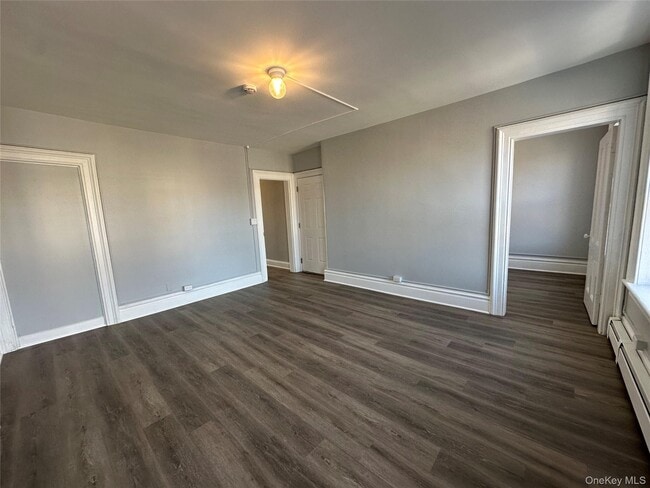 Building Photo - 87 Broadway