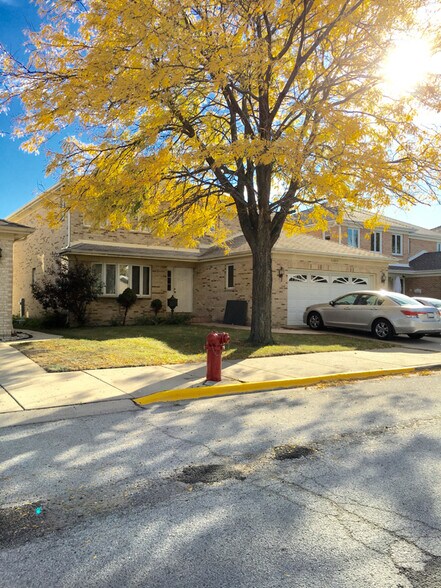 Primary Photo - 6517 W Belle Plaine Ave