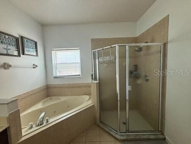 Building Photo - Brighton Lakes Beauty