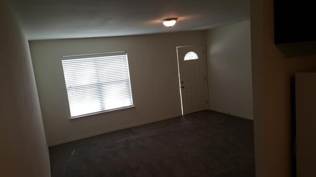 Building Photo - 12747 Westbrook Dr