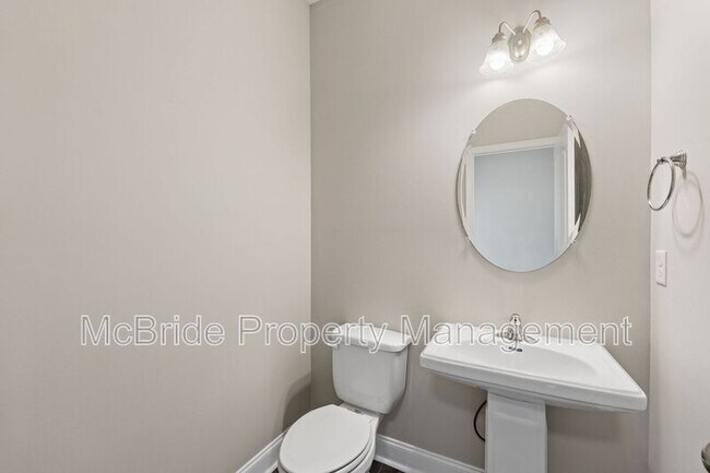 Building Photo - 1140 George W Crawford Dr