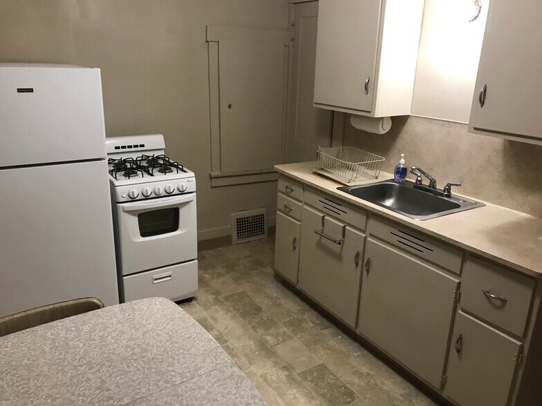 Primary Photo - 3439 S 15th St