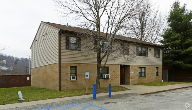 Primary Photo - Penn Park Apartments